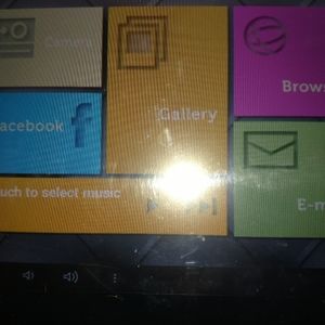 Poloroid PMID910 tablet